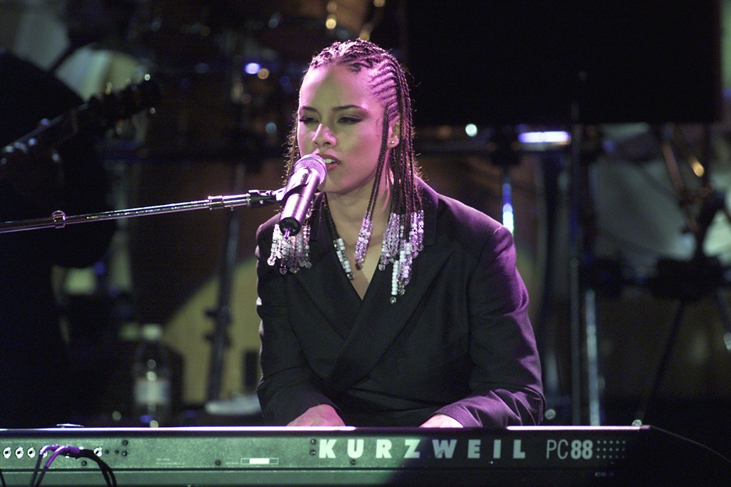 Alicia Keys in cornrows at the Pre-Grammy party, 2