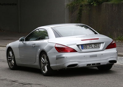 <b>NICE BEHIND:</b> The rear of the face-lifted Mercedes SL is about to have minor tweaks. Thinner headlights and bigger exhaust tips are the major additions.<i> Image: Automedia</i>