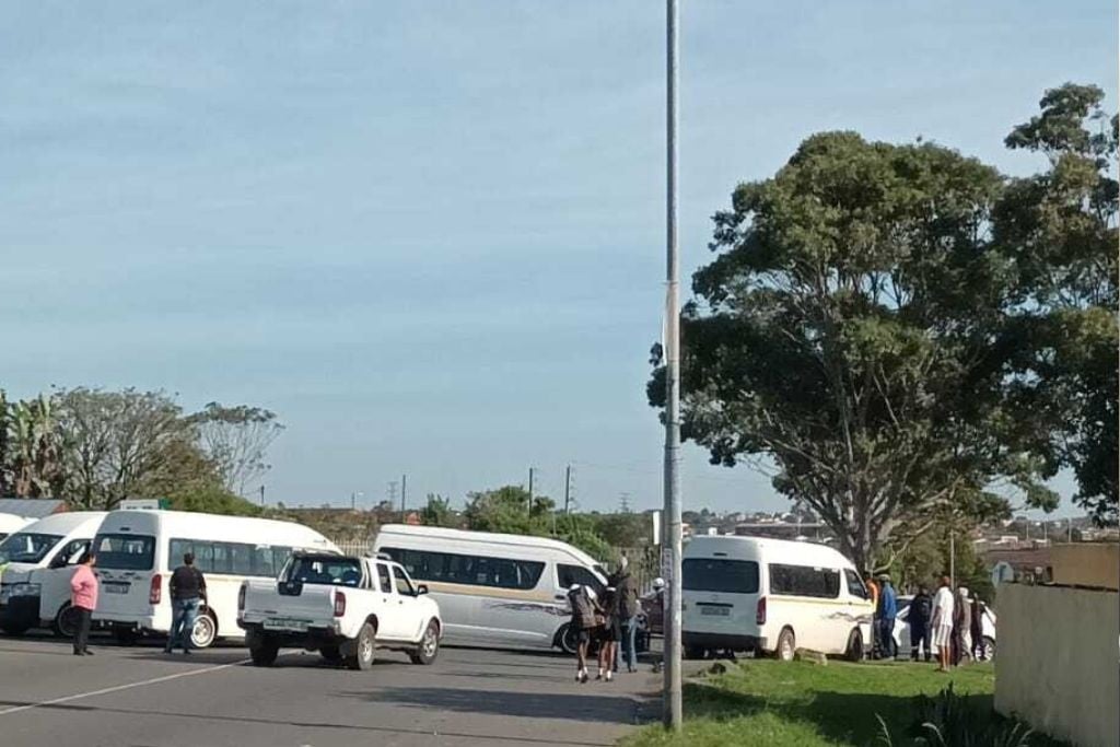 Taxi drivers blocking off Douglas Smith highway in East London with their vehicles in protest over non-payment of their scholar transport programme invoices. (Sithandiwe Velaphi/News24)
