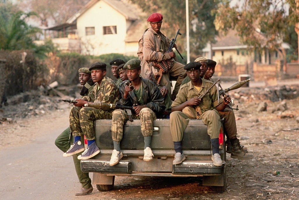 Angkatan Pertahanan Rwanda mengatakan 2 tentaranya ditahan di DRC