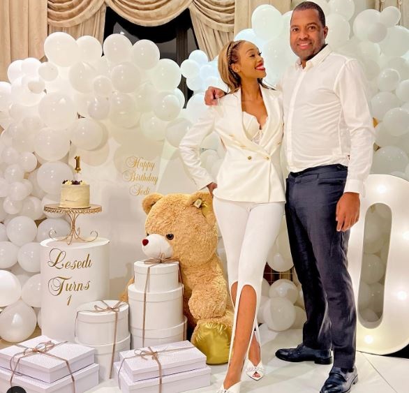 Itu Khune (34), together with his wife Sphelele (25), shared beautiful photos of their baby’s birthday decorations on social media.