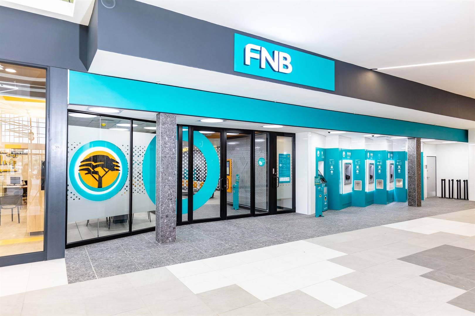 Daar was Vrydag byna heeldag probleme met FNB se aanlyn bankdienste.