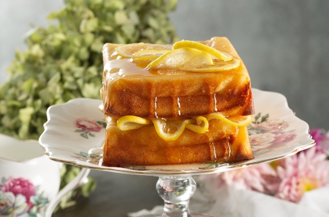 Lemon syrup loaf cake
