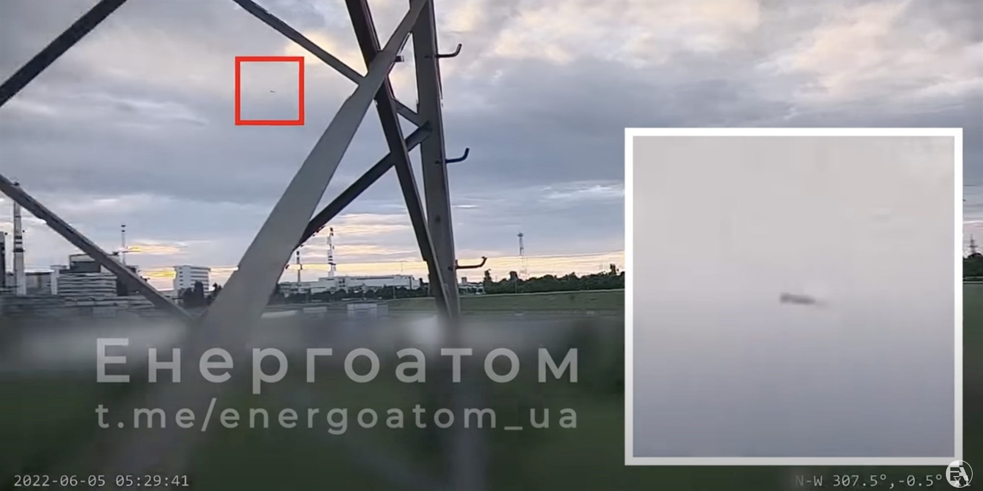 Video menunjukkan rudal jelajah Rusia terbang melewati pembangkit listrik tenaga nuklir Ukraina menuju Kyiv, kata Ukraina
