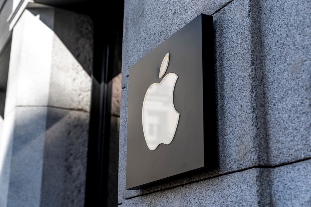 Apple dituduh salah menangani keluhan pelanggaran seks