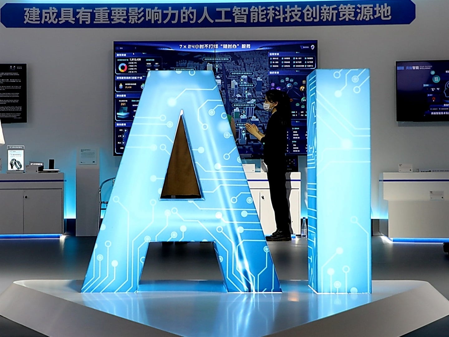 Researchers In China Said Their mind reading AI Can Measure Loyalty 