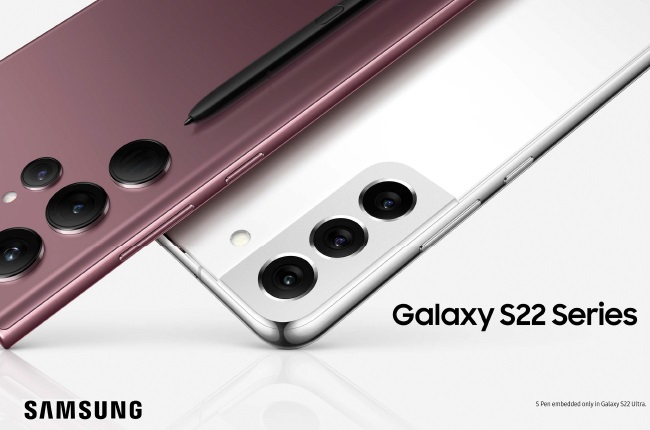 Samsung Galaxy S22 Series, Galaxy S22 and S22