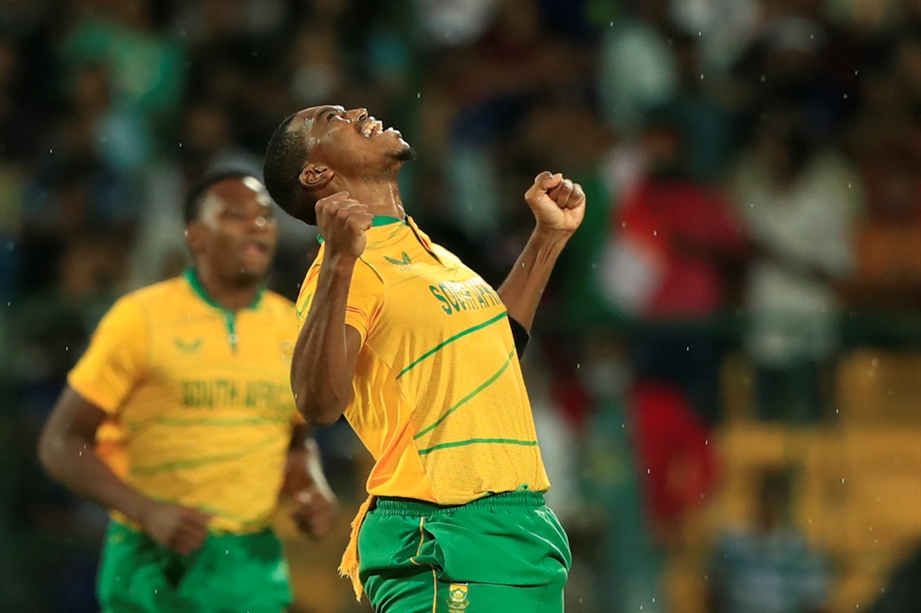 Lungi Ngidi of South Africa celebrates the wicket of Ruturaj Gaikwad of India during the fifth T20 International match between India and South Africa at M. Chinnaswamy Stadium on June 19, 2022 in Bangalore. Photo: Pankaj Nangia/Gallo Images