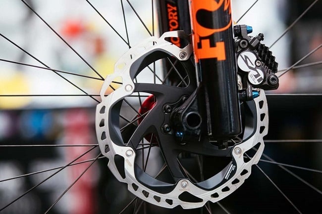 Hydraulic disc brakes are powerful. But what is the right size rotor, for you? (Photo: Shimano)