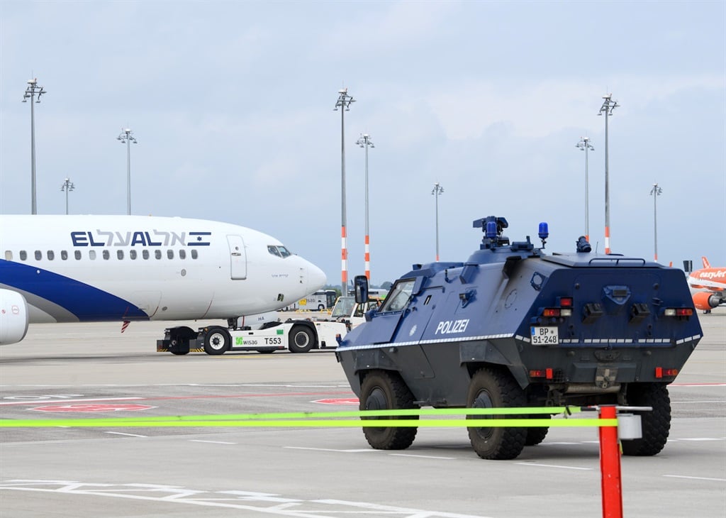 An El Al plane is pushed into position on a Berlin runway. (File photo by Soeren Stache/picture alliance via Getty Images)