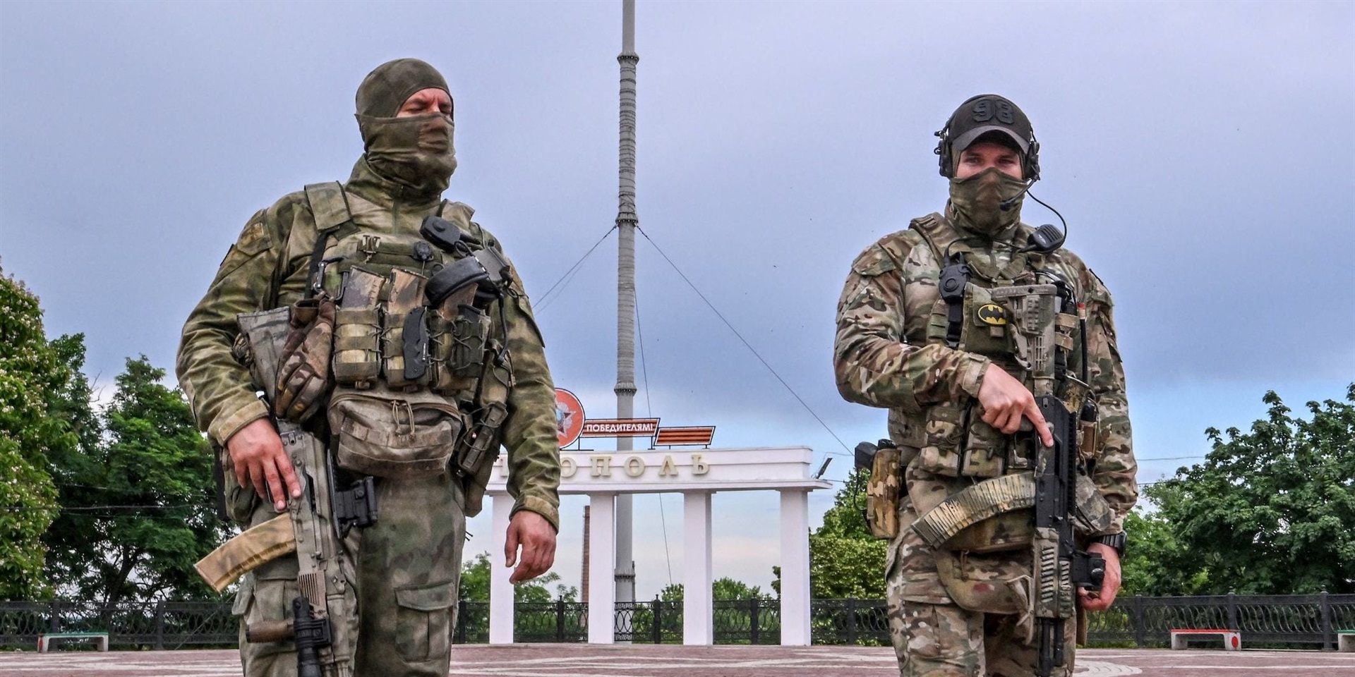Rus askerleri Ukrayna'nın Melitopol kentinde görüldü.  Getty Images aracılığıyla YURI KADOBNOV/AFP