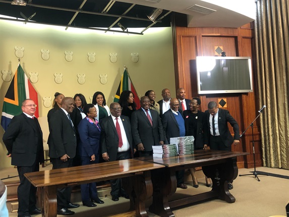 <p>The entire state capture inquiry team, with President Cyril Ramaphosa and Minister in the Presidency Mondli Gungubele.</p><p>- <em>Junior Khumalo</em></p>