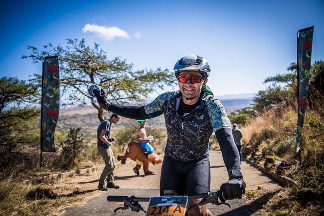 A rider with their Spioenkop sticker, after conquering the brutal climb, without stalling. (Photo: Berg & Bush)