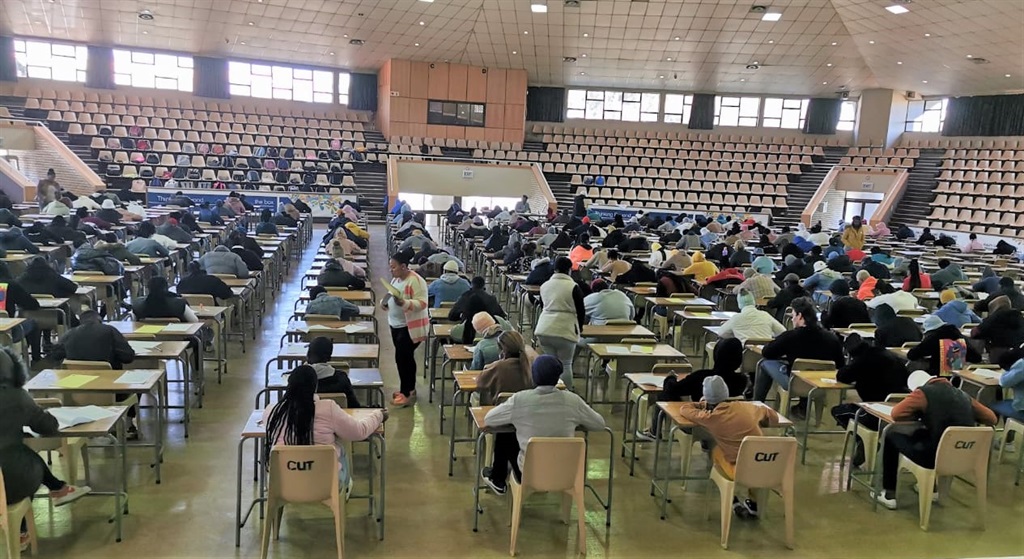 CUT students writing their 2022 mid-year assessments at the Boet Troskie Hall on the Bloemfontein campus.
