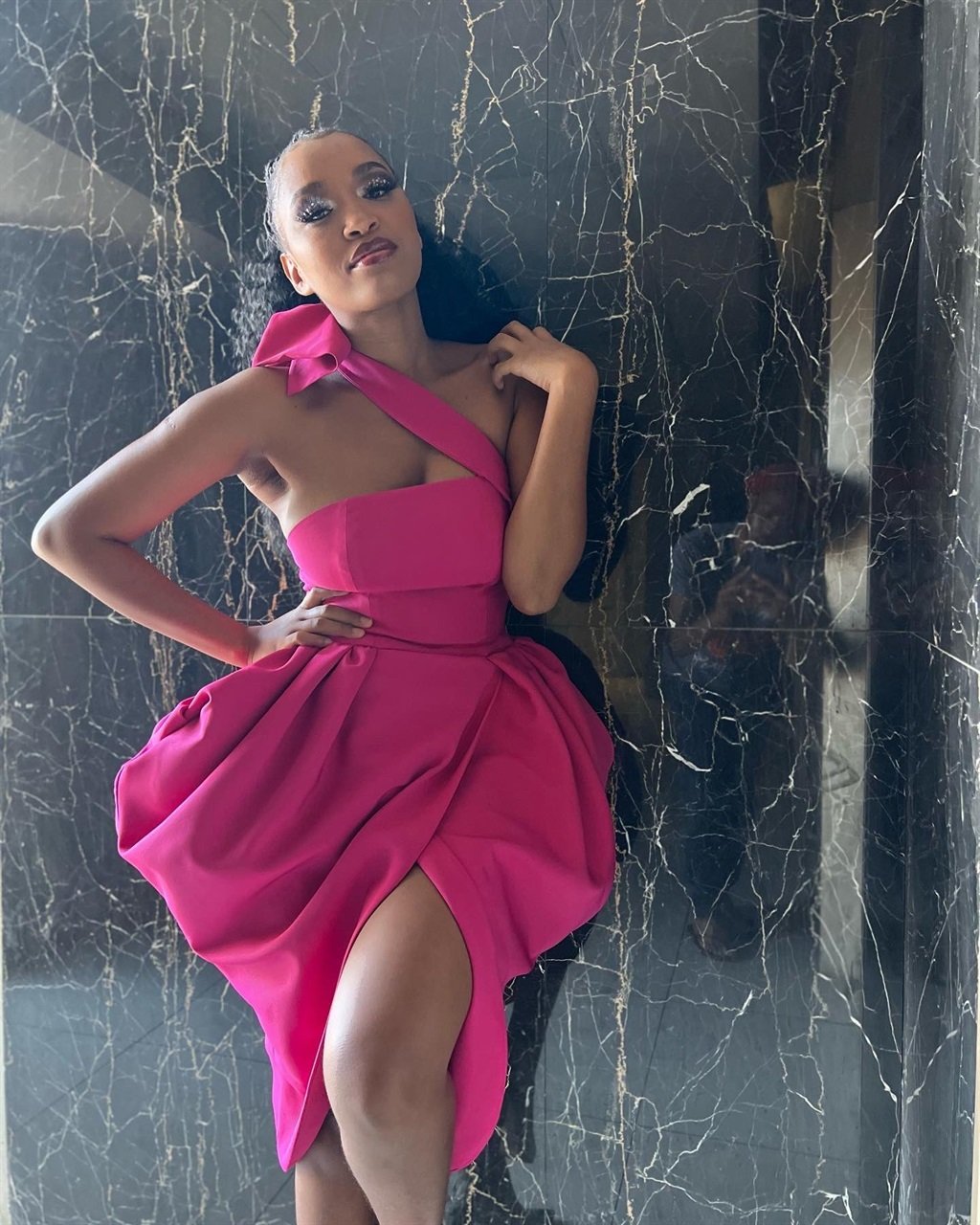 SAMA award-winning singer and songwriter, Gugulethu Khumalo, popularly known as Berita, left her fans shocked when she revealed early this morning on Twitter that she is no longer married to Nhlamulo “Nota” Baloyi.