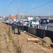 'Those guys are heavily armed': Joburg's M1 bridge fire exposes ongoing battle against cable thieves