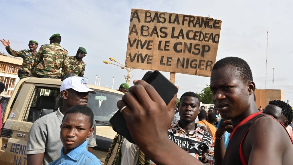 Supporters of Niger's National Council for the Saf