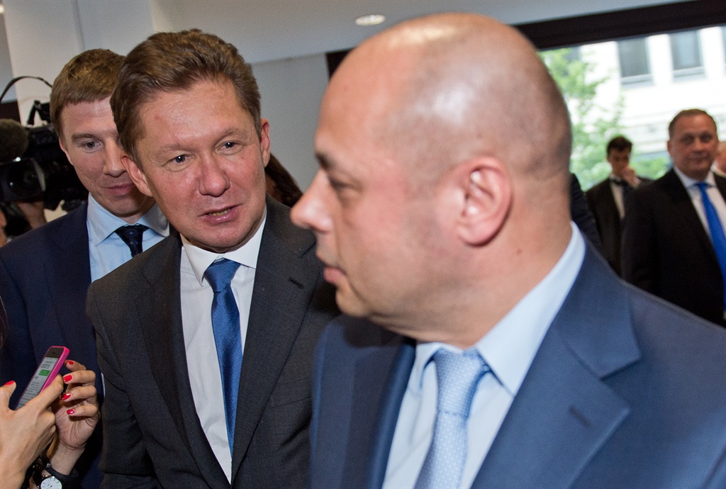 Head of Russian energy company Gazprom Alexey Miller (L) and Urkainean Minister for Energy Yuri Vasylovych Prodan (R) stand next to each other on their way to a press conference following a  meeting in Berlin, Germany, 26 May 2014. The meeting was concerned with Russian gas delivery to the Ukraine and outstanding payments.  Photo: Bernd von Jutrczenka/dpa | usage worldwide   (Photo by Bernd von Jutrczenka/picture alliance via Getty Images)