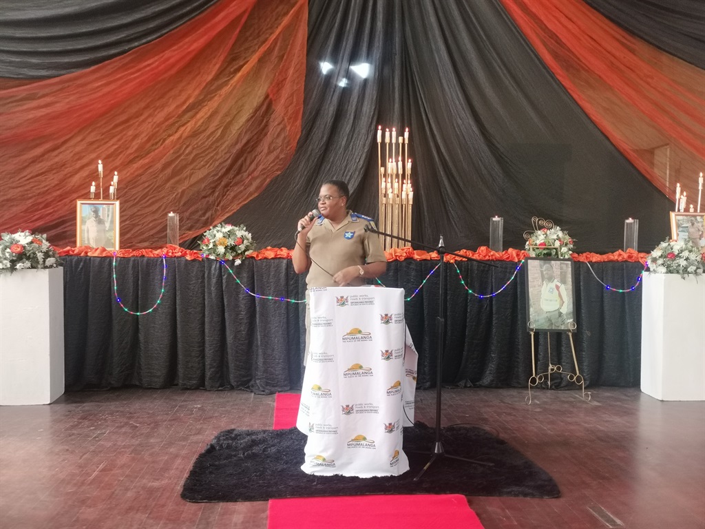 An officer speaking during the memorial service for the slain traffic cop, Thamsanqa Nkosi.                             Photo by Bulelwa Ginindza 