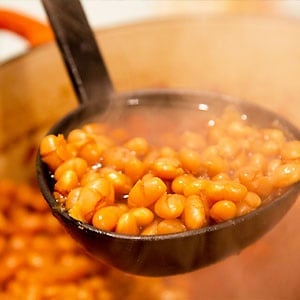 Beans, a secret to weight loss. Source: Wikemedia Commons.