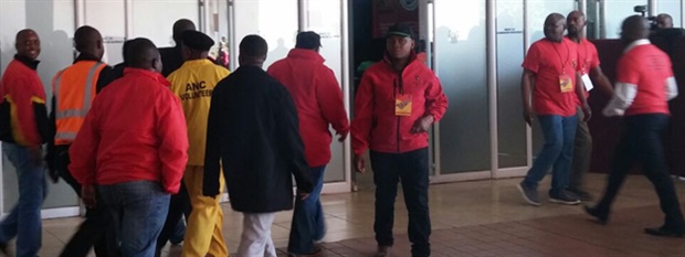 <strong>News24's Mpho Raborife reports: </strong>The Cosatu delegate can be seen walking back into the venue after having a brief disagreement with security personnel outside. 