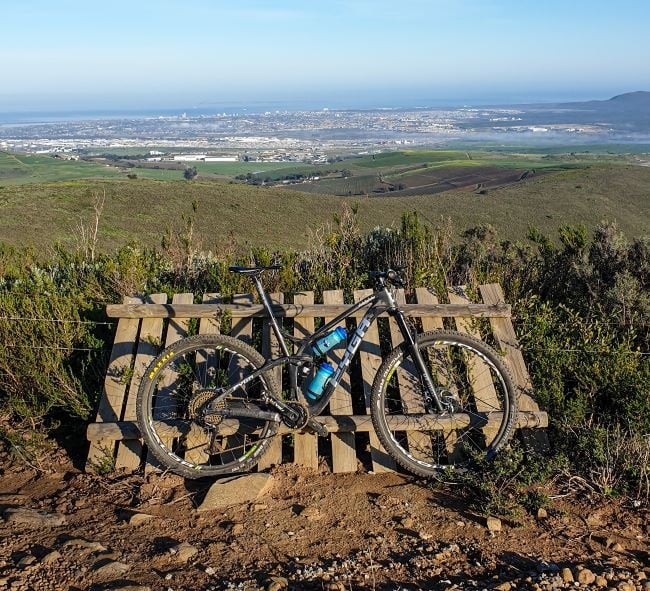 The view from one of Cape Town’s iconic climbs, the mast at Contermanskloof, an ideal Cape Epic training ride. (Photo: Ride24)