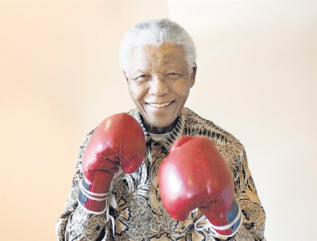 Yayasan Nelson Mandela menyerukan pengembalian sabuk tinju yang diberikan kepada Madiba oleh Sugar Ray Leonard