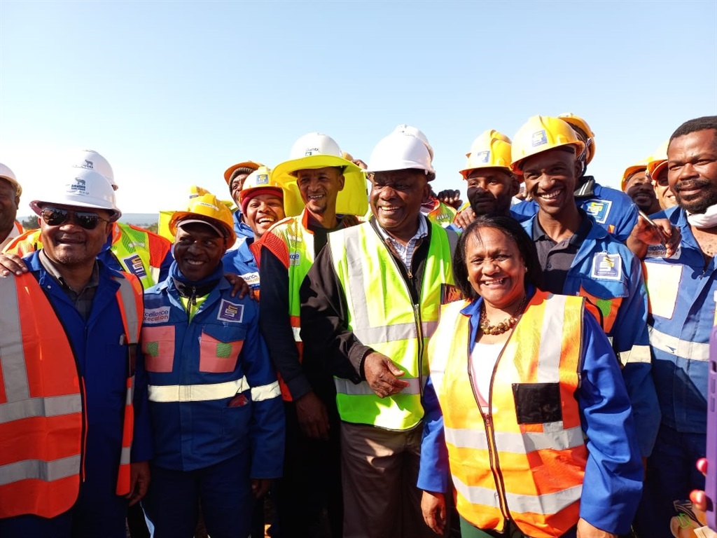 President Cyril Ramaphosa spent Mandela Day in Nelson Mandela Bay. Here he is seen with workers on site at the Nooitgedacht Water Treatment Facility. On the right is Nelson Mandela Bay mayor, Eugene Johnson, with Water and Sanitation Minister, Senzo Mchunu on the far left.