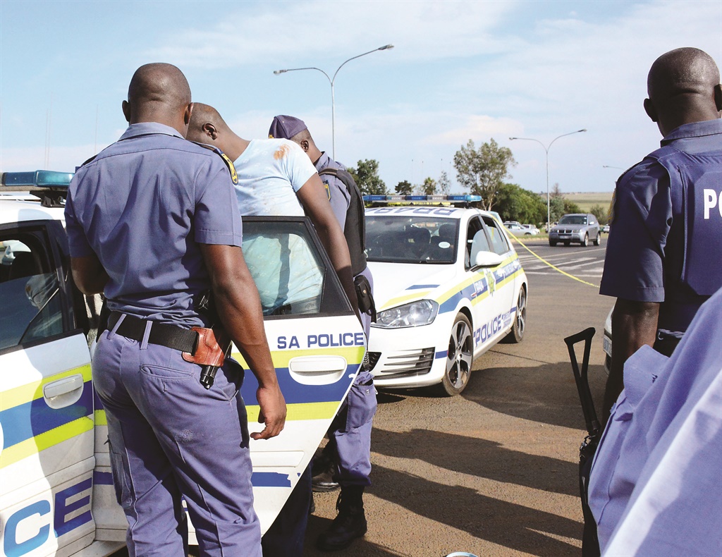 The thieves couldn’t escape the cops either.   Photo by Muntu Nkosi 