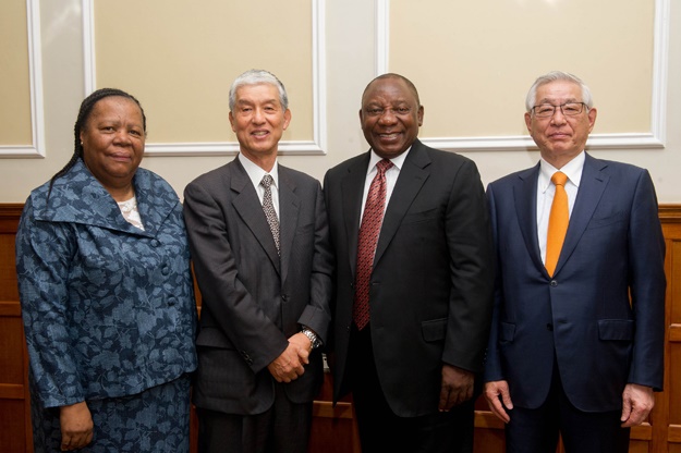 Deputy President Cyril Ramaphosa and  Minister of Science and Technology Naledi Pandor engaging with Keidanren (Federation of Economic Organizations of Japan) in a breakfast meeting held at the Taj Hotel in Cape Town. Photo: Ntswe Mokoena