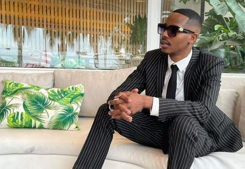 Selahle is infamous for being a forex trader and influencer on Instagram who portrays a lavish lifestyle with his fiancée Gcinile Thwala. Photo: Xo_grootman / Instagram