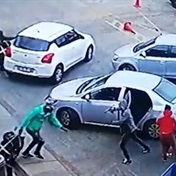 WATCH: Armed gang hits mall!
