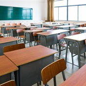 WATCH | Desk, chair flung around as teacher and pupils trade blows at Joburg high school