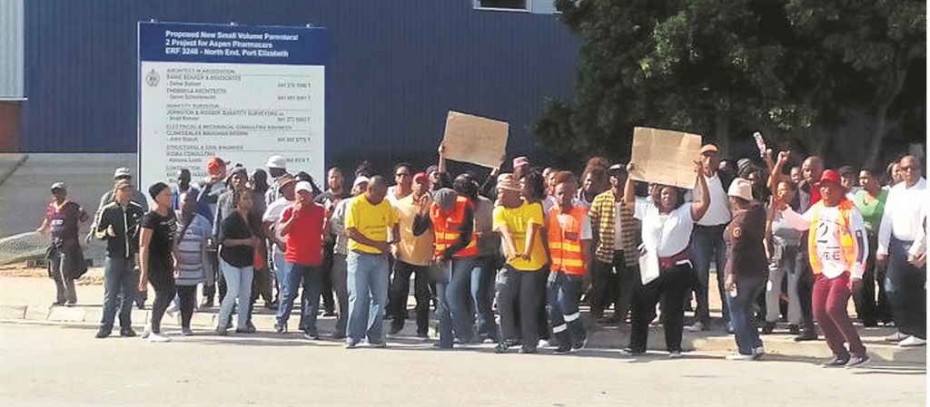 No end in sight for drug company’s striking workers in Port Elizabeth.  Photo by Joseph Chirume 