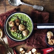 RECIPE | Green vegetable soup with meatballs