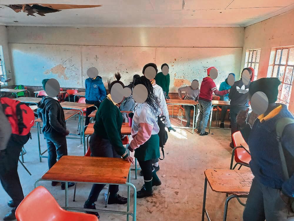 Pupils from Winile Secondary School in Katlehong want the Gauteng Department of Education to supply them with school desks and chairs. 