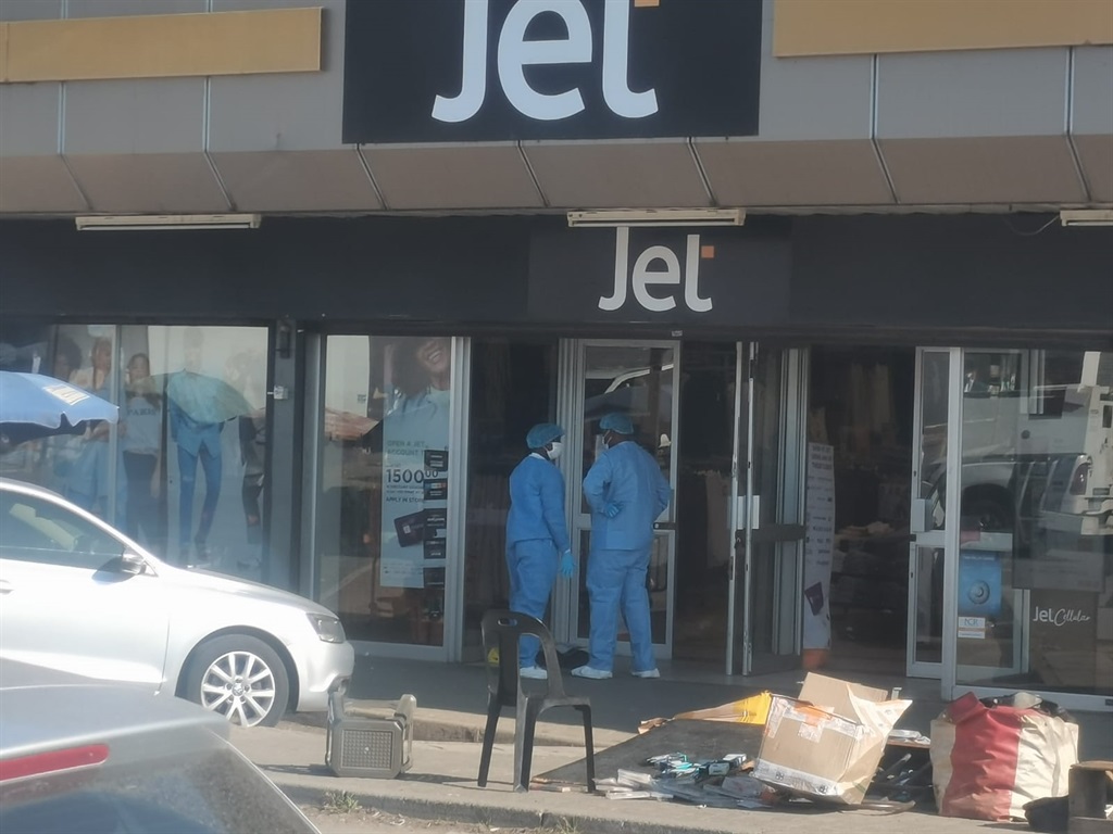 Jet clothing store in Qonce came under attack on Thursday morning. 