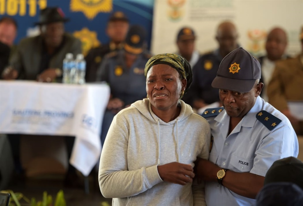 Police top brass and the Minister of Home Affairs, Aaron Motsoaledi hosted an imbizo in the troubled West Village in Krugersdorp. 