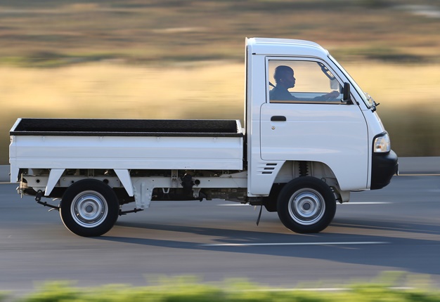 <B>DYNAMITE IN A SMALL PACKAGE:</B> Eleven generations and thousands of kilometers later, Suzuki's Supper Carry will be available in SA from June 2016. <I>Image: MotorPress / Suzuki</I>