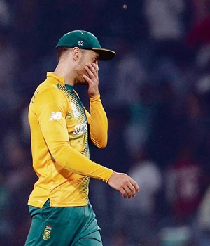 SA’s captain, Faf du Plessis, and his team-mates were left to rue their missed chances against the West Indies on Friday 

PHOTO: Danish Siddiqui / REUTERS
