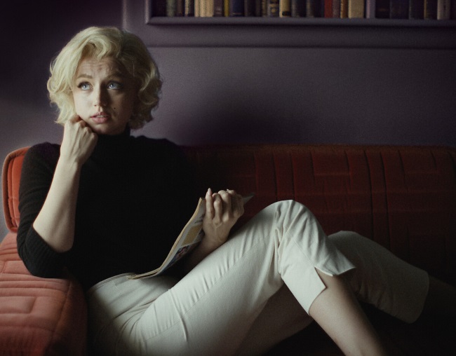 Ana de Armas as Marilyn Monroe in the upcoming Netflix biopic, Blonde. 
(PHOTO: Netflix)