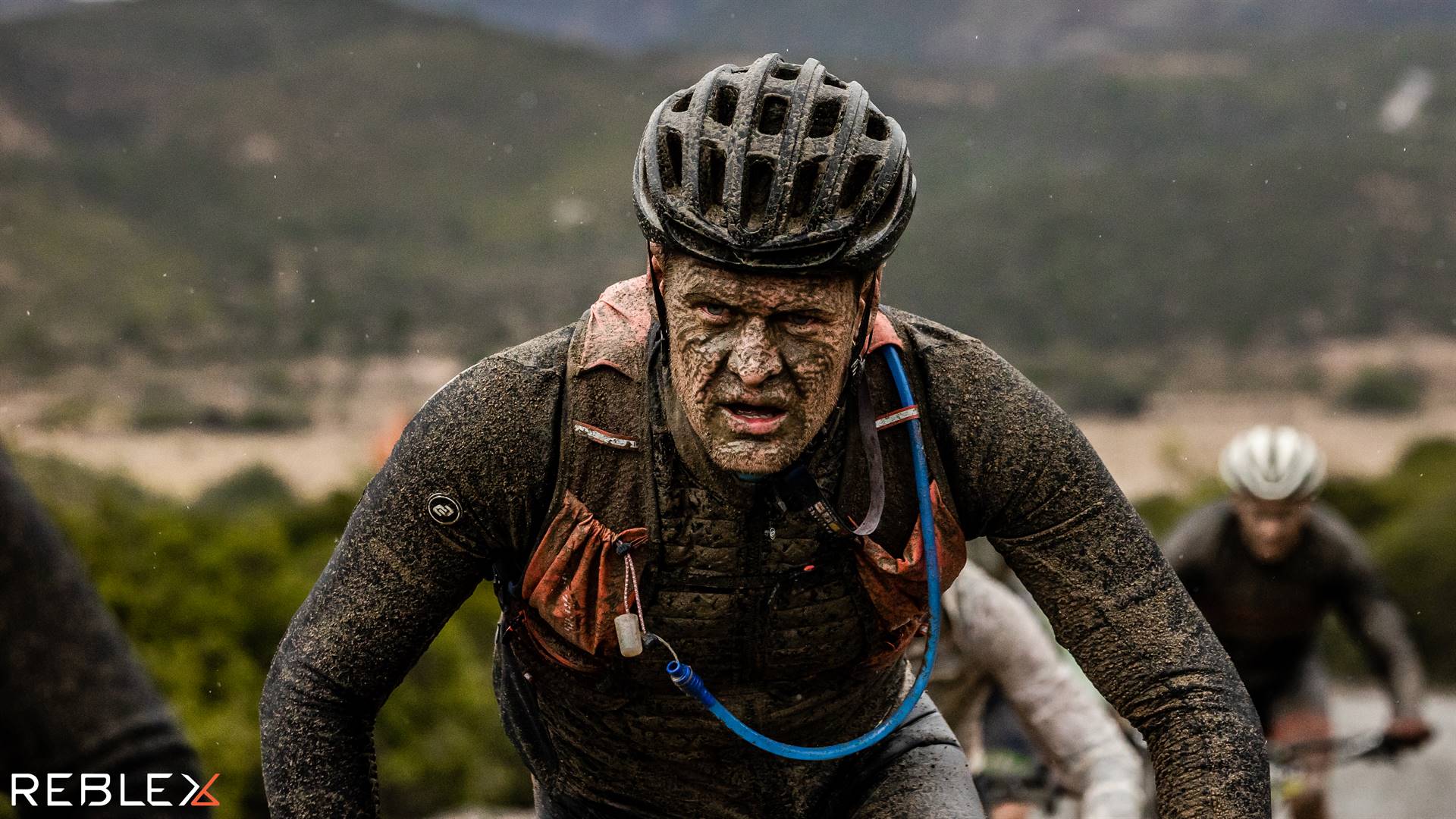 Philip Piek van Kimberley was vol modder gespat op die afgelope naweek se Trans-Baviaans-fietswedren.  Foto: Llewellyn Lloyd/Reblex Photography