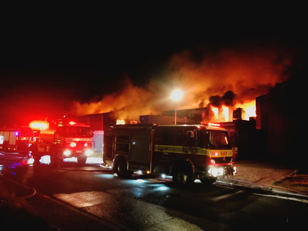 Three buildings have been gutted after a fire broke out in Killarney Gardens in Cape Town on Saturday night.