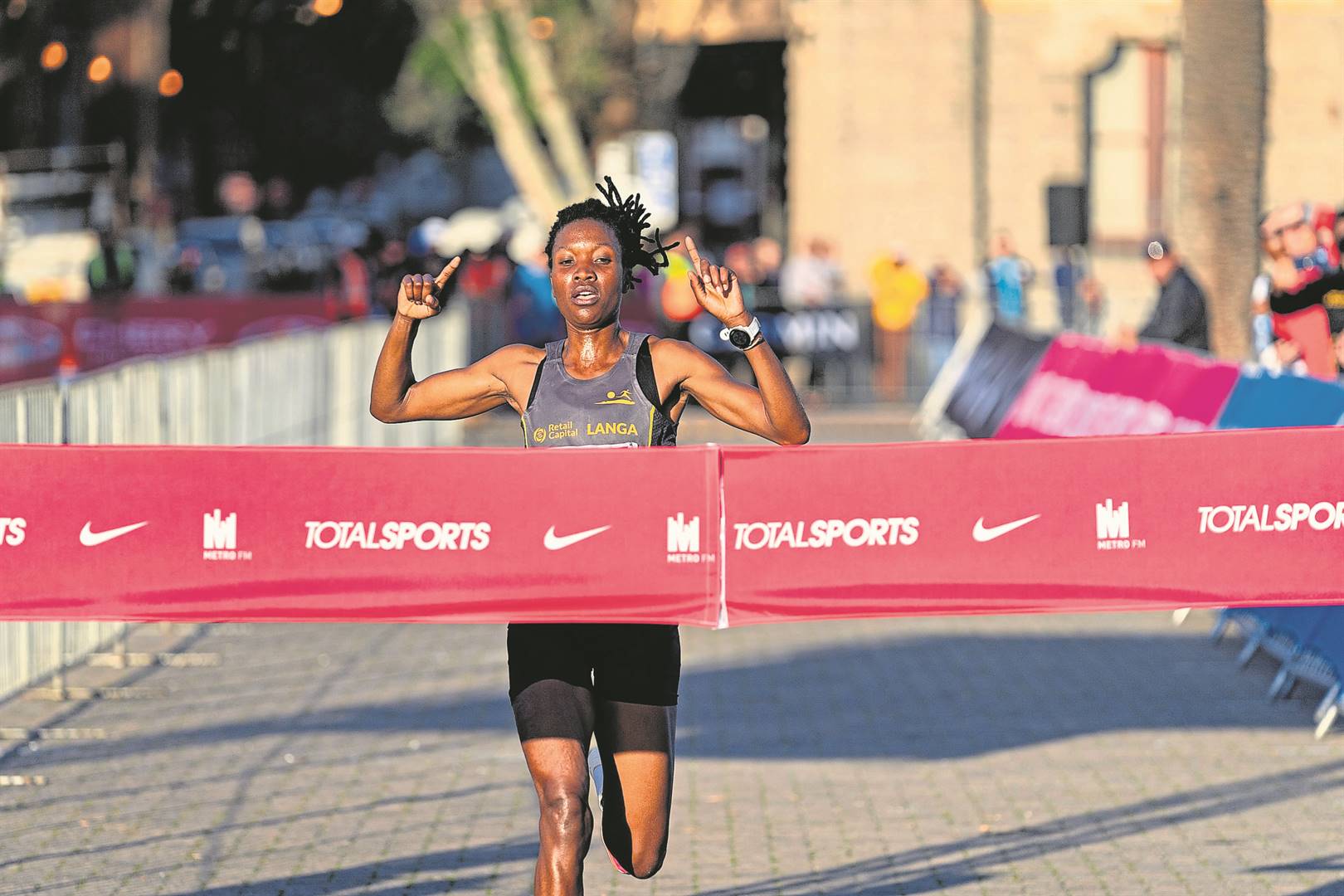 Fortunate Chidzivo celebrated Women’s Day in style by claiming her first Totalsports Women’s Race 10 km victory when she crossed the finish line at Grand Parade, in the Cape Town CBD in a deserving time of 35 minutes 28 seconds. PHOTOS: MARK SAMPSON