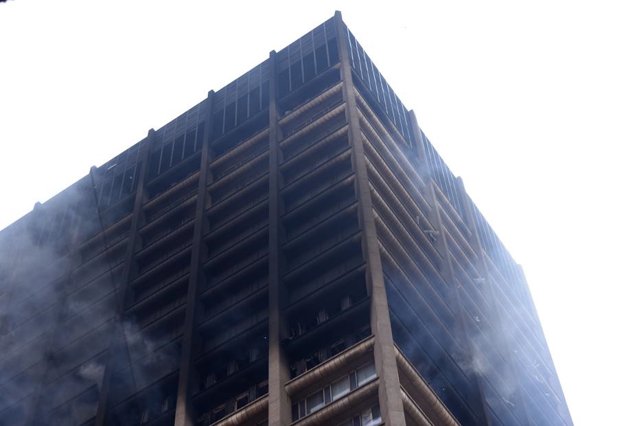 A fire engulfed a building in the Johannesburg CBD. Picture: Tebogo Letsie/City Press