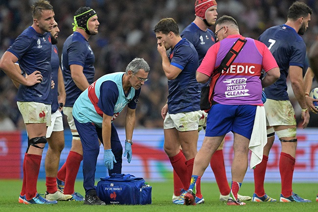 Captain Dupont back in France squad after cheekbone surgery