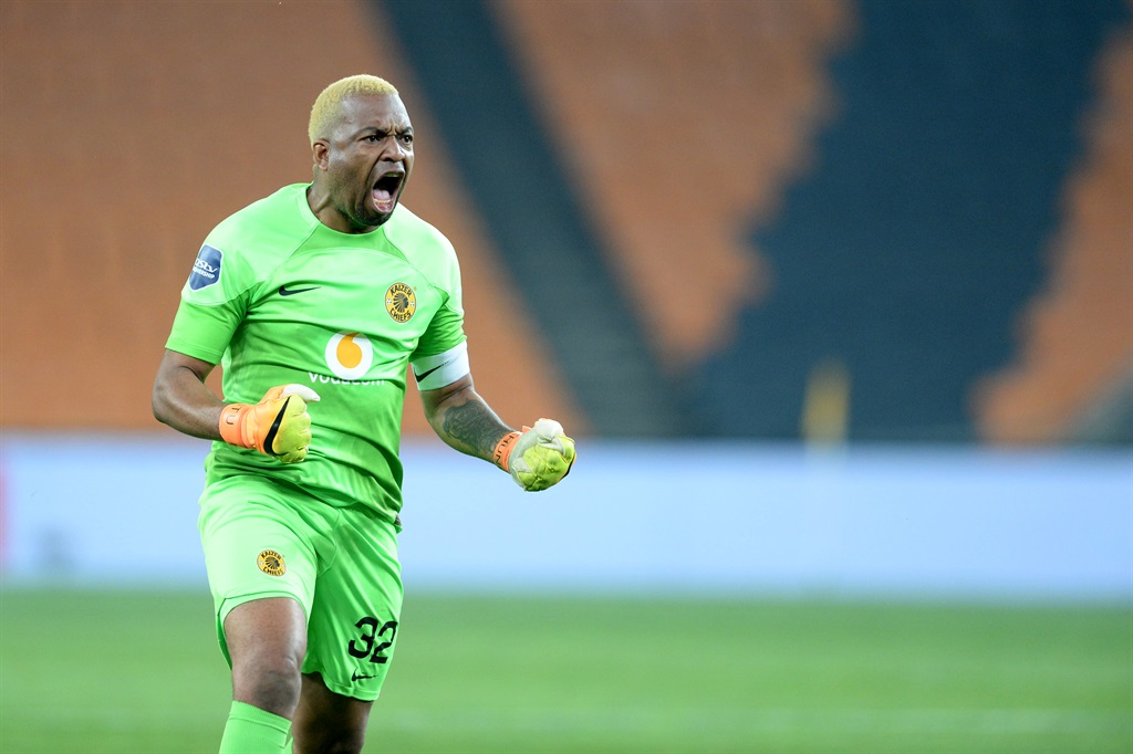 JOHANNESBURG, SOUTH AFRICA - SEPTEMBER 17: Itumeleng Khune of Kaizer Chiefs celebrates Bonfils-Caleb Bimenyimanaâ??s goal during the DStv Premiership match between Kaizer Chiefs and SuperSport United at FNB Stadium on September 17, 2022 in Johannesburg, South Africa. (Photo by Lefty Shivambu/Gallo Images)