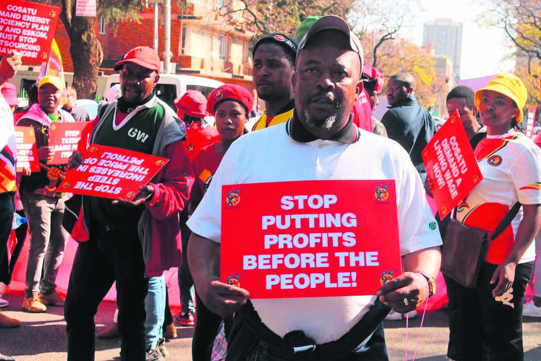 Trade unions took part in the national shutdown that was initiated by Cosatu and Saftu. In Tshwane, they handed over a memorandum of demands and said many families were going to bed hungry.       Photo by Thokozile Mnguni