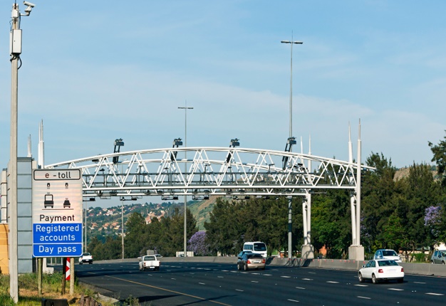 <b>E-TOLL DISCOUNT:</b> Road users with outstanding e-tolls have until May 17th to take advantage of a 60% discount, says National Transport Minister, Dipuo Peters. Are you more likely to pay now? <i>Image: iStock</i>