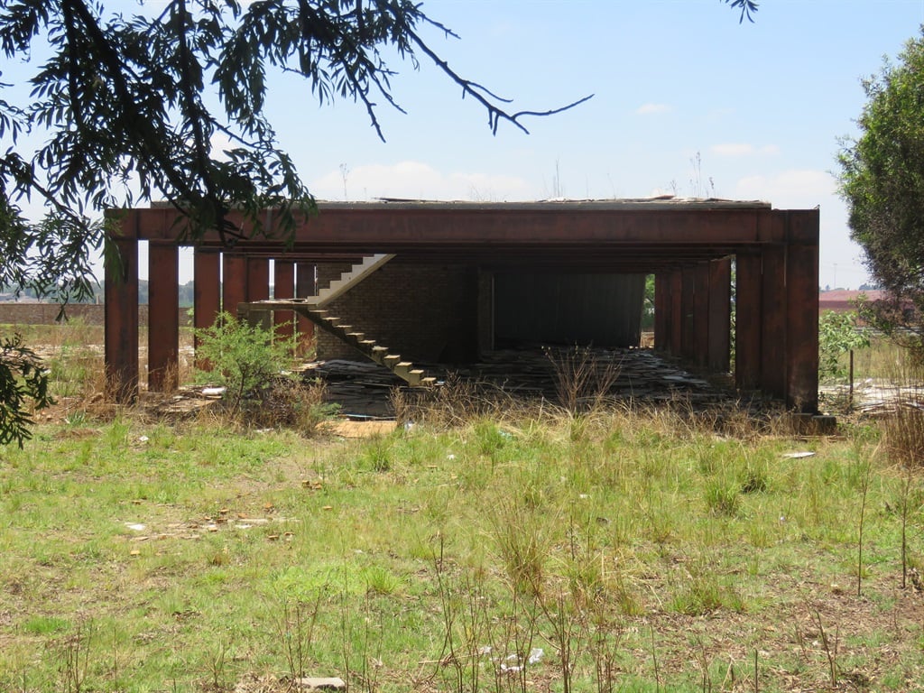This is what is left of the detective's building at KwaThema Police Station. Photo by Ntebatse Masipa